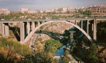 В Ереване зарегистрирован очередной случай самоубийства: мужчина бросился с Киевского моста