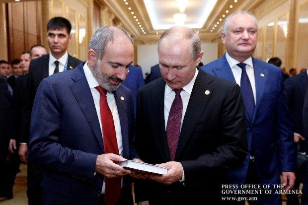 Армения организует заседание Совета коллективной безопасности ОДКБ. Пашинян говорил с Путины