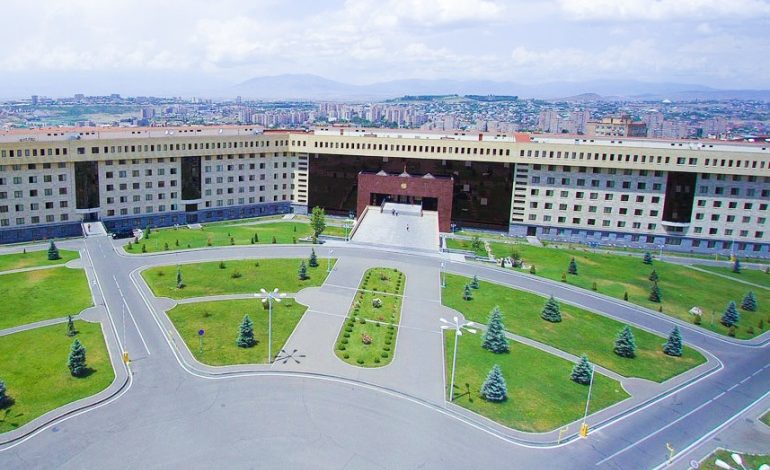 Оказавшийся на подконтрольной Азербайджану территории комбайнер возвращен армянской стороне: МО Армении