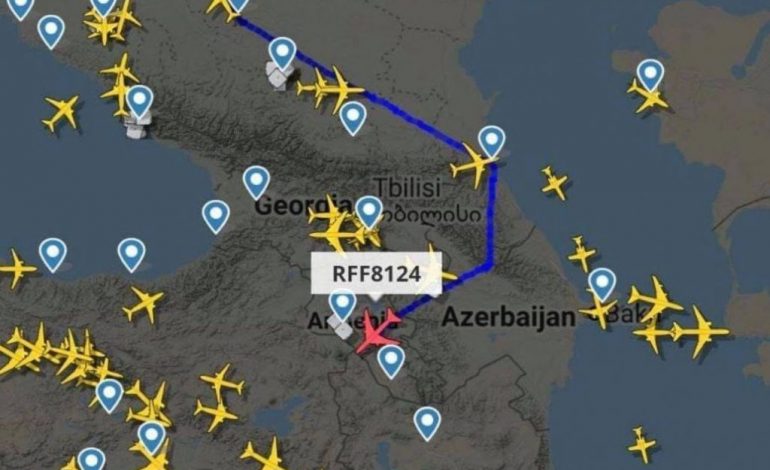 ՖՈՏՈ. Գերիներին բերելու համար Բաքու մեկնող ինքնաթիռը օդի մեջ է փոխել երթուղին ու շարժվել Երևան