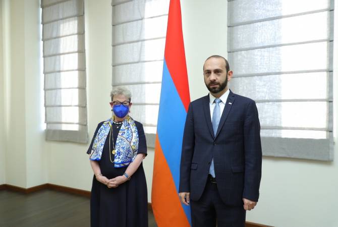 Арарат Мирзоян обратил внимание Андреа Викторин на провокационные действия азербайджанцев