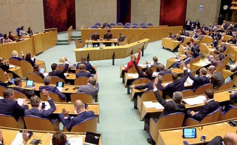 Парламент Нидерландов принял две резолюции, касающиеся армяно-азербайджанского конфликта