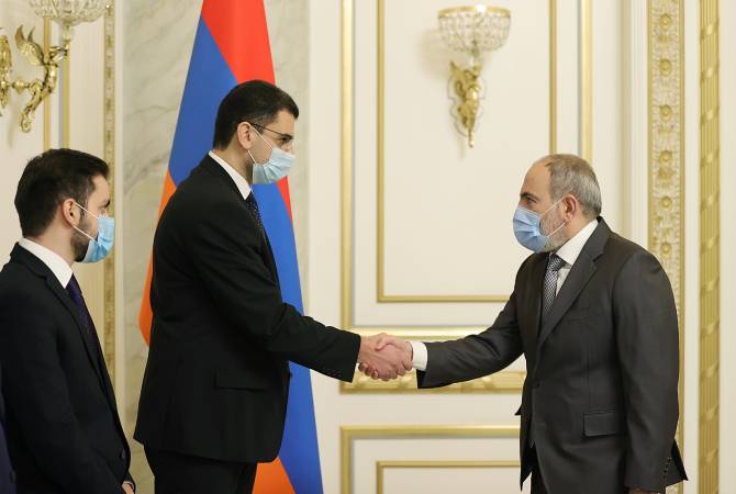 Премьер-министр принял новоизбранного мэра Еревана