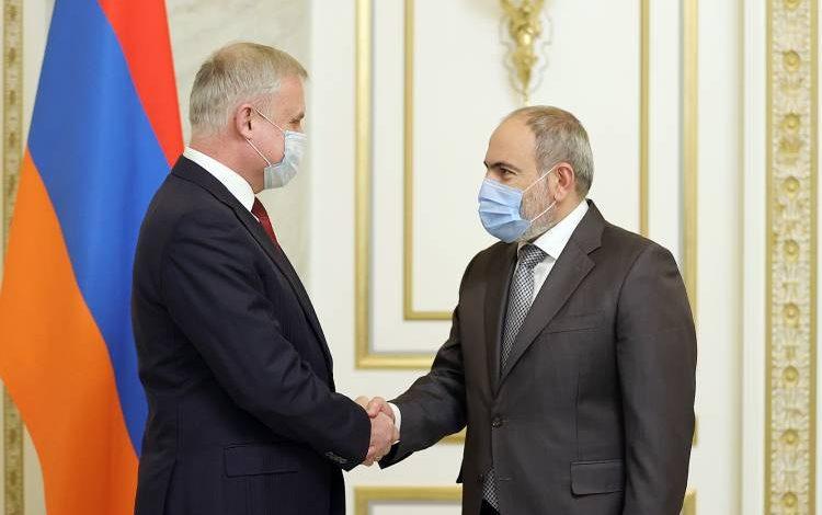 Премьер-министр Армении принял генерального секретаря ОДКБ