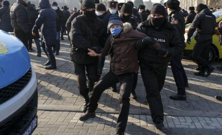 В Казахстане после беспорядков задержали почти 10 тыс. человек