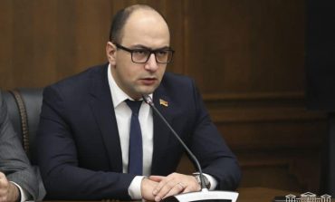 Депутат Мамиджанян отказался от должности