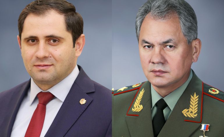 Сурен Папикян и Сергей Шойгу обсудили также обстановку в зоне выполнения задач российских миротворцев в Нагорном Карабахе.