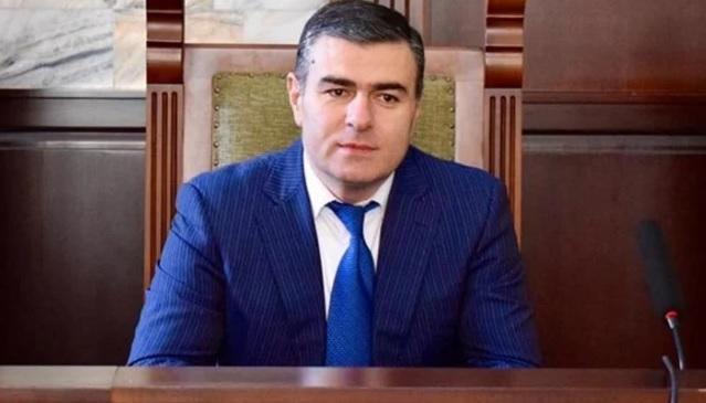 «Ժողովուրդ». Ինչու Ռուստամ Բադասյանի ընկերն ազատվեց պաշտոնից