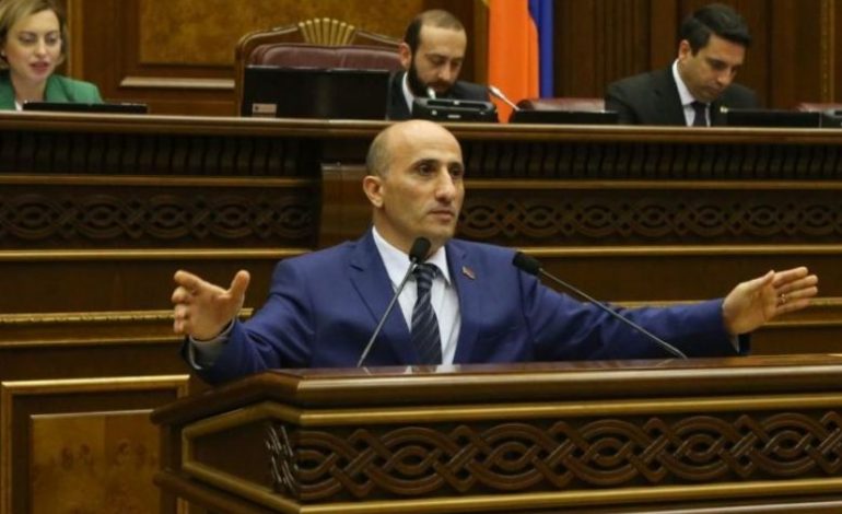 ՔՊ-ական Վահագն Հովակիմյանի ոչ միայն երկու որդիները, այլև  եղբոր որդին չեն ծառայել բանակում