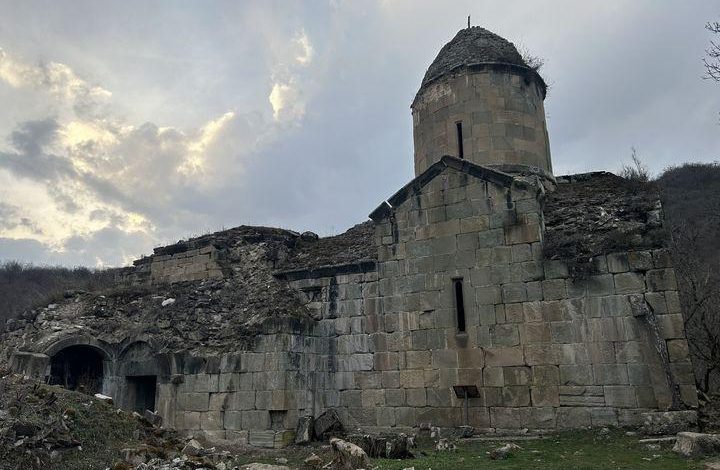 Եթե այս քանդվող վանքը Թուրքիայում լիներ, լրատվամիջոցները աղմուկ կբարձրացնեին. Ոսկան Սարգսյան