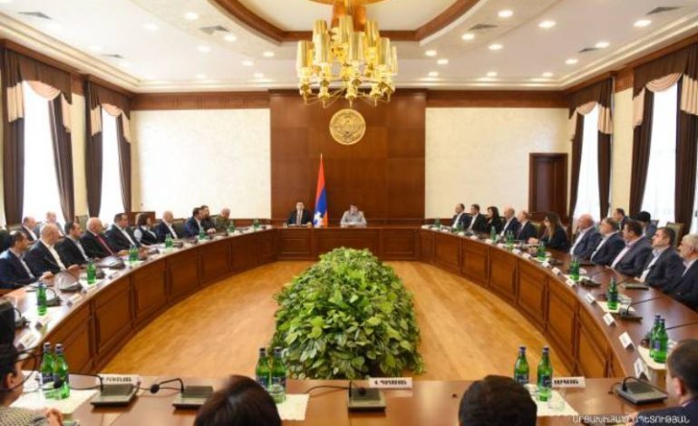 Президент Арцаха представил новоназначенного государственного министра