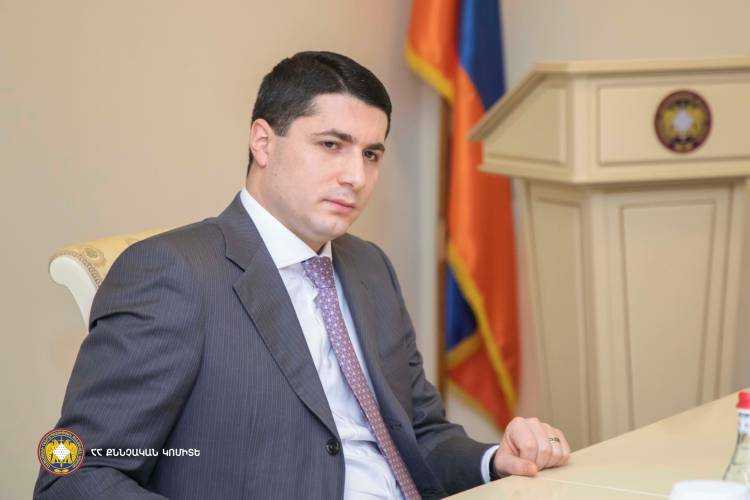 Արգիշտի Քյարամյանը քննիչներ է ազատել աշխատանքից