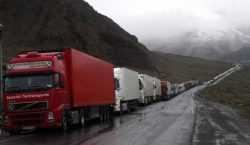 Վերին Լարսի անցակետում արհեստական ​​խնդիրներ են ստեղծում հայկական բեռնատարների համար. ԶԼՄ