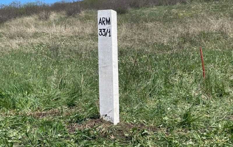 Пашинян опубликовал фото первого пограничного столба на армяно-азербайджанской границе в Тавуше
