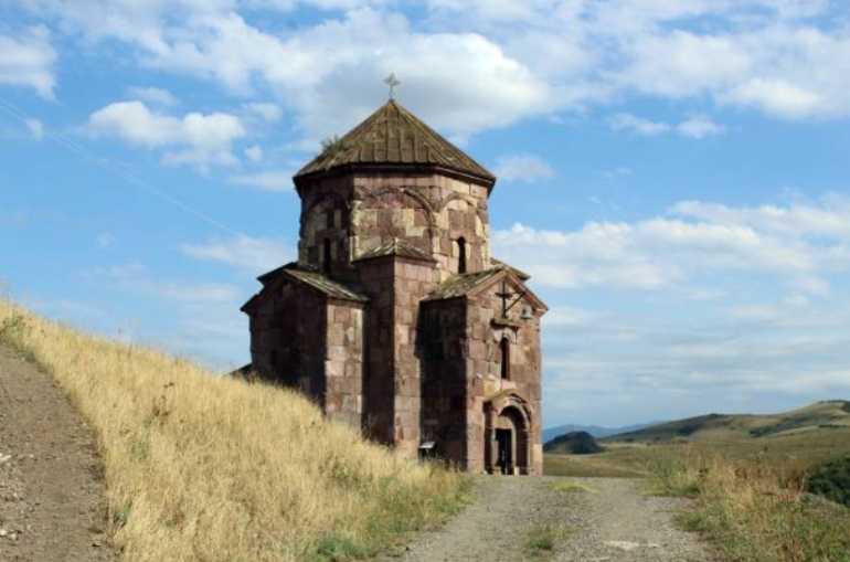 Офис вице-премьера Армении: Церковь Воскепара останется на территории Армении